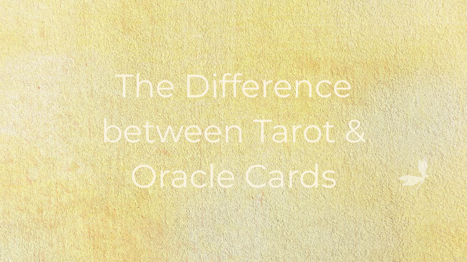 difference between tarot and oracle cards